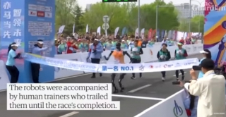 里程碑時刻：人形機器人使用XSENS技術(shù)贏得北京人形半程馬拉松